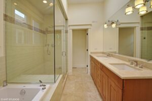 10 2227wfarragut 13 primarybathroom hires