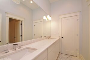 15 2227wfarragut 323 bathroom hires