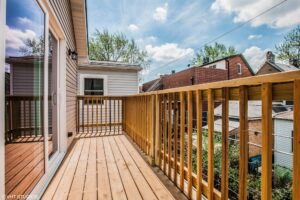 15 5442sdorchester 99 balcony hires
