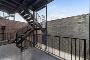 23 1220wohiostreet1 66 deck hires