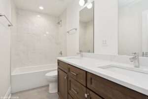23 2445wcullomave 8 bathroom hires