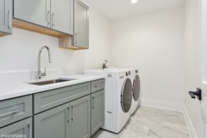 28 2445wcullomave 44 laundryroom hires