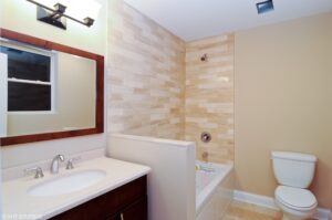 6 2442whomer 13 primarybathroom hires
