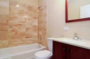 7 2442whomer 8 bathroom hires